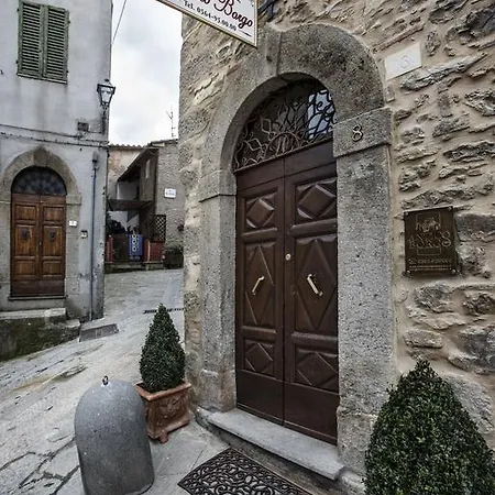 Antico Borgo 3* Seggiano