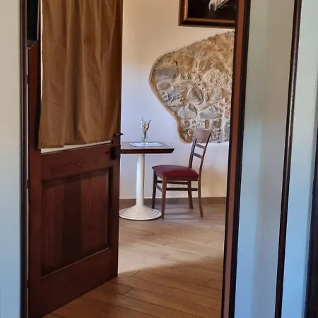 Alojamento de Acomodação e Pequeno-almoço Antico Borgo B&B Seggiano
